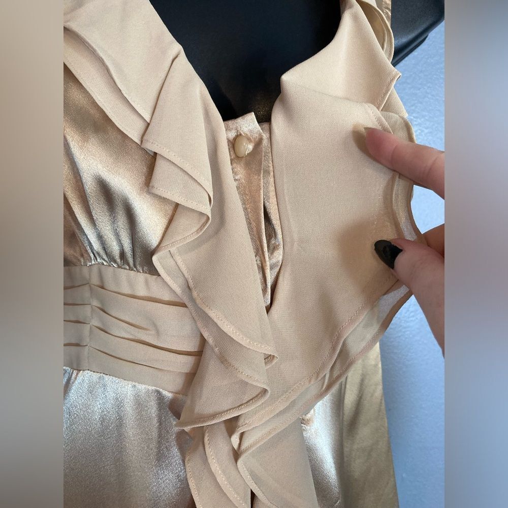 Apostrophe gold ruffle button up sleeveless blouse - Picture 3 of 4